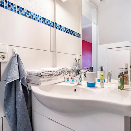 Szafranzimmervermietung 아파트 빈넨